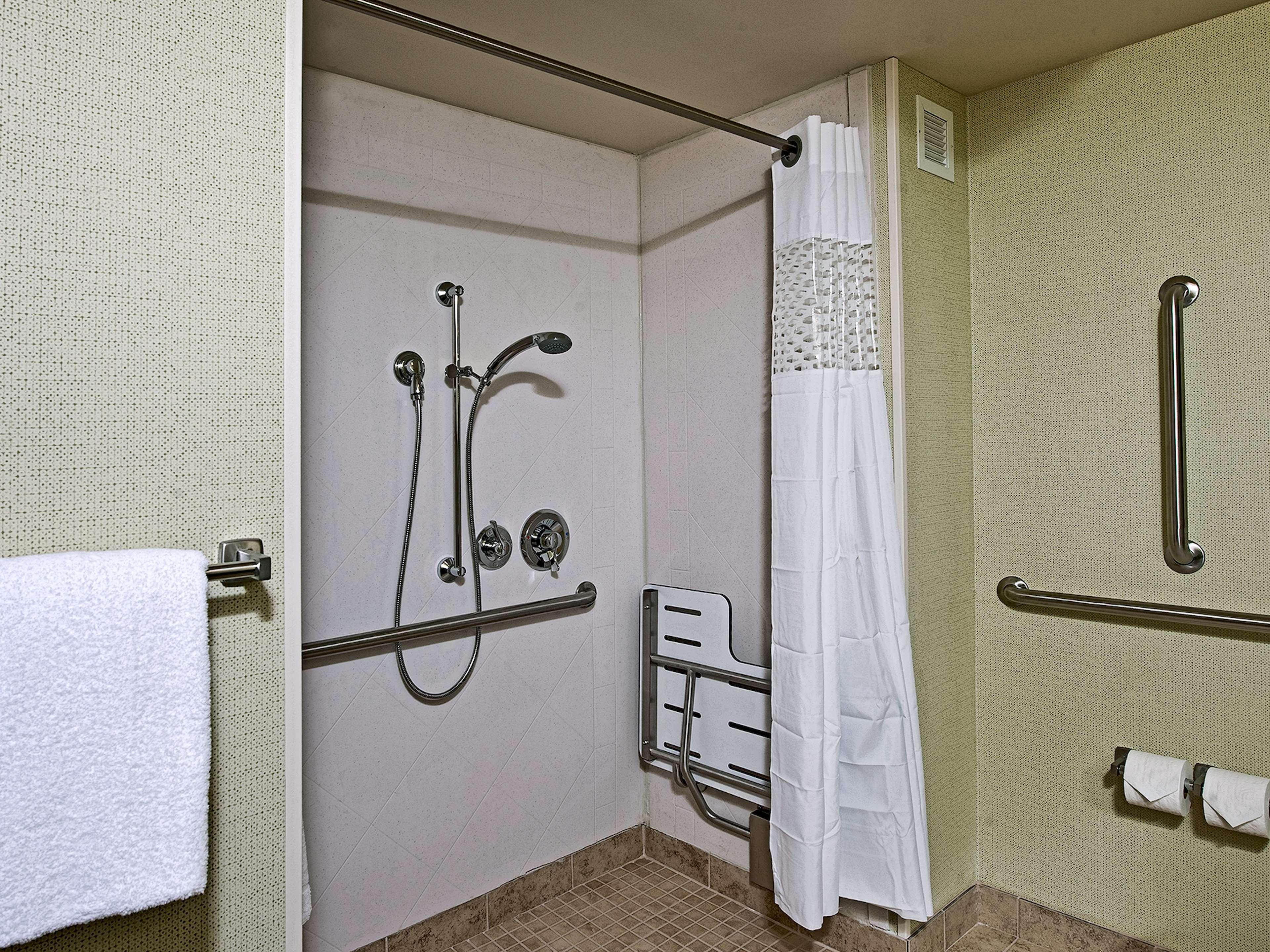Hampton Inn Огаста Экстерьер фото