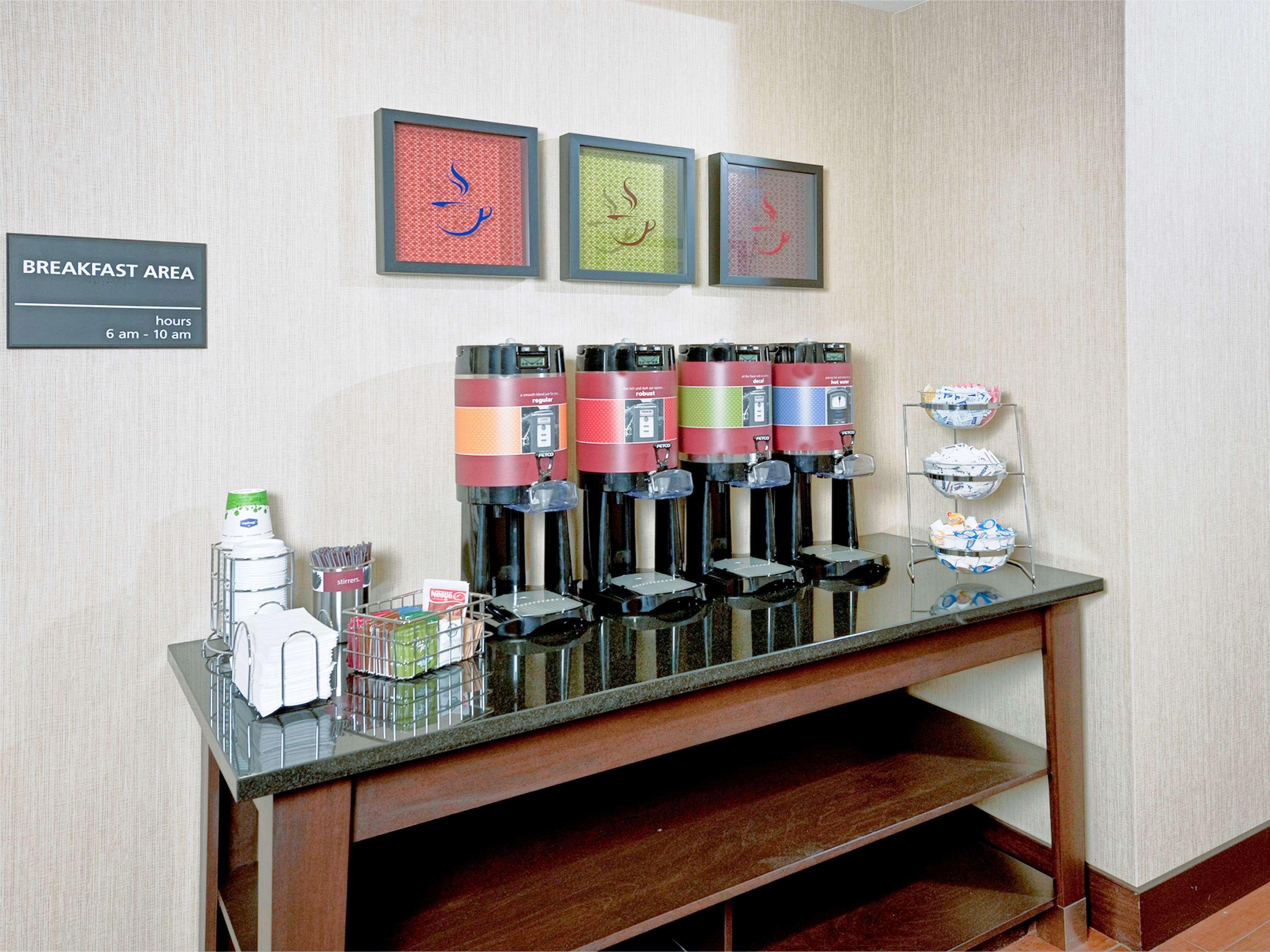 Hampton Inn Огаста Экстерьер фото