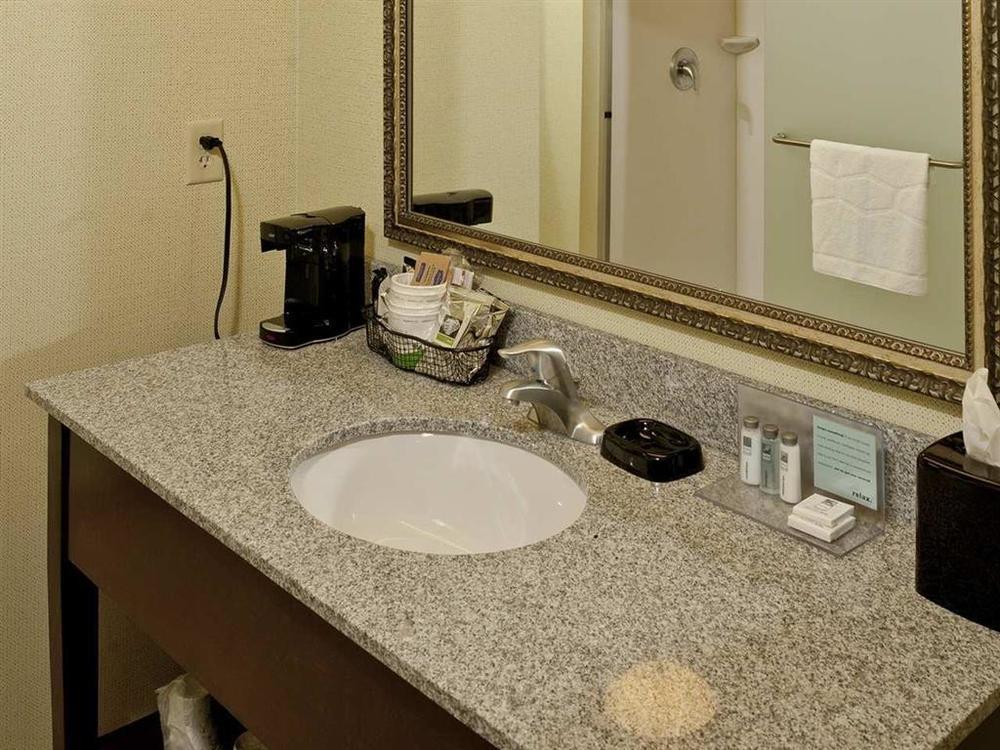Hampton Inn Огаста Номер фото