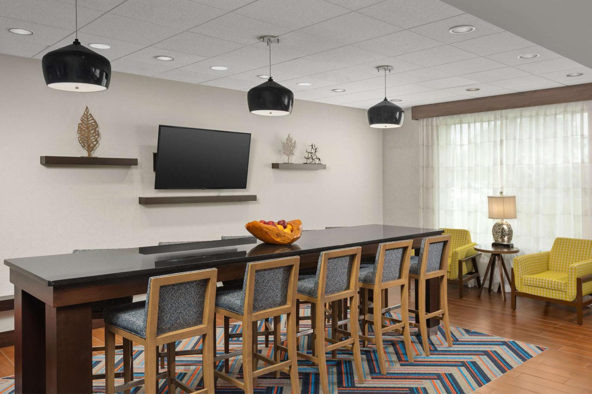 Hampton Inn Огаста Экстерьер фото