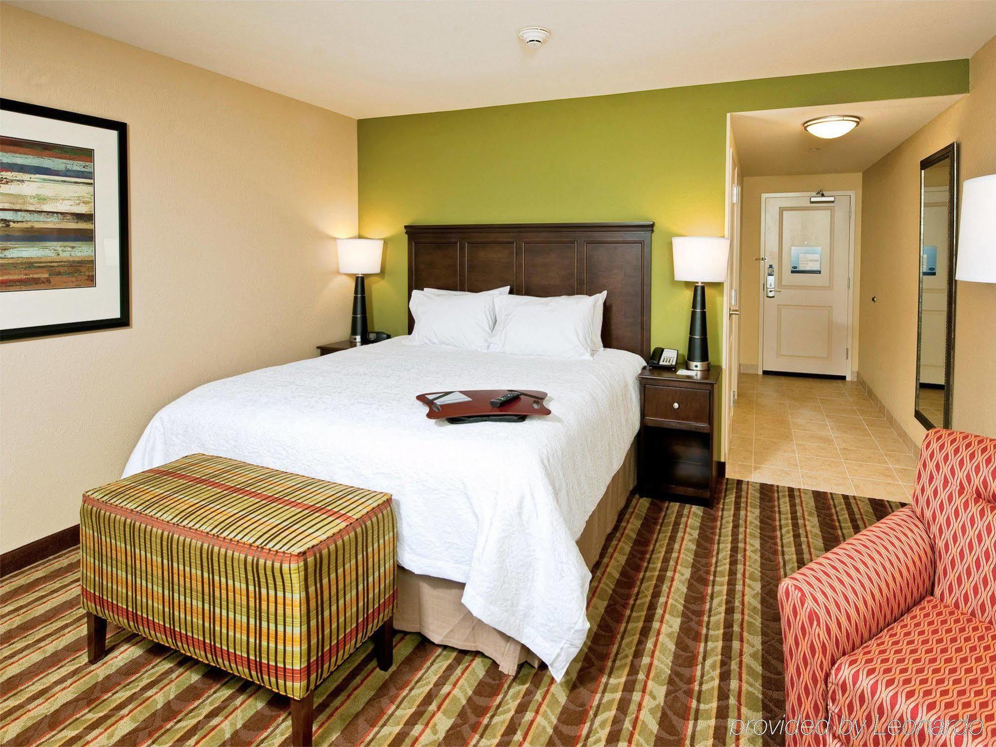 Hampton Inn Огаста Экстерьер фото